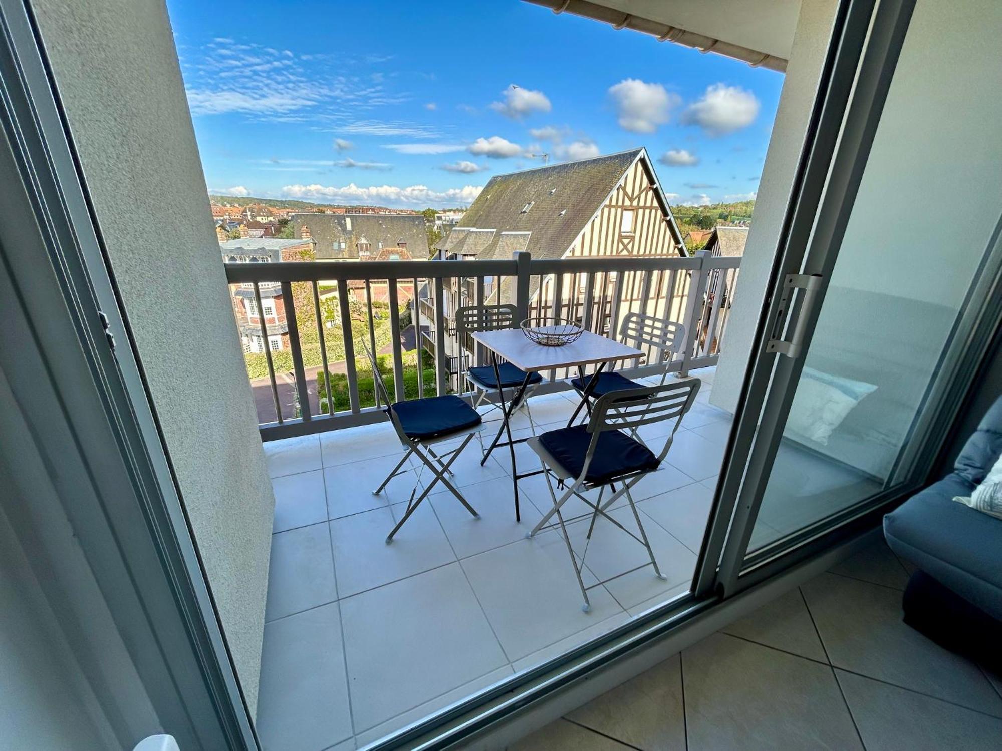Appartement Vue Mer - 30 M De La Plage - 5 Minutes A Pied Du Centre Ville Et Du Casino Villers-sur-Mer Zewnętrze zdjęcie